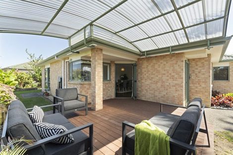 Photo of property in 23 Dan Tori Place, Orewa, 0931