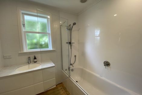 Photo of property in 36 Huntingdon Street, Northland, Wellington, 6012