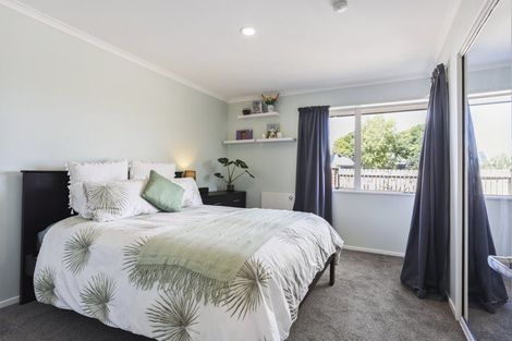 Photo of property in 1 Flaxgrove Place, Parklands, Christchurch, 8083