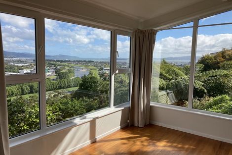 Photo of property in 12e City View Grove, Harbour View, Lower Hutt, 5010