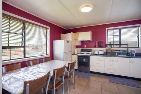 Photo of property in 10 Forfar Crescent, Rockdale, Invercargill, 9812