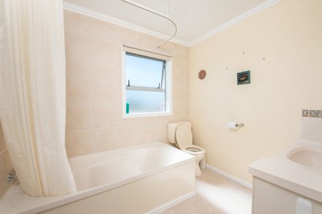 Photo of property in 1 Dunbar Place, Mosgiel, 9024