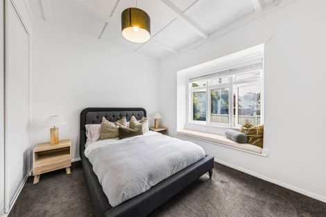 Photo of property in 2/42 Walmer Road, Point Chevalier, Auckland, 1022