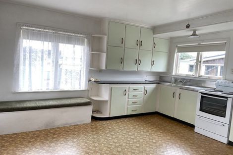 Photo of property in 111 Wallace Road, Mangere Bridge, Auckland, 2022