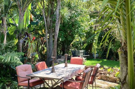 Photo of property in 15 Puriri Place, Tuateawa, Coromandel, 3583