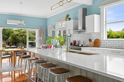 Photo of property in 185 Georges Drive, Napier South, Napier, 4110