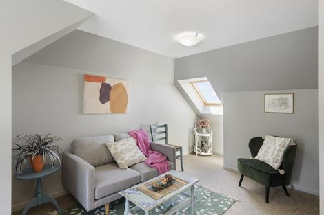 Photo of property in 31 Mount Pleasant Road, Mount Pleasant, Christchurch, 8081