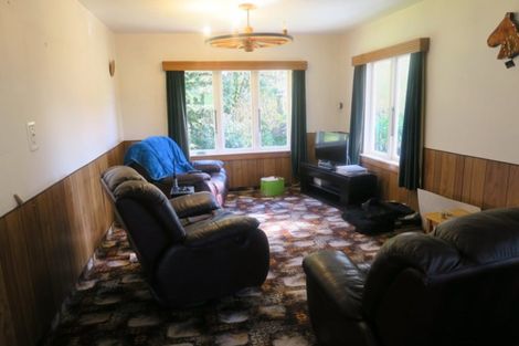 Photo of property in 1099 Junction Road, Egmont Village, New Plymouth, 4372