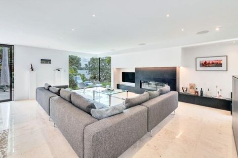 Photo of property in 14a Stanley Point Road, Stanley Point, Auckland, 0624