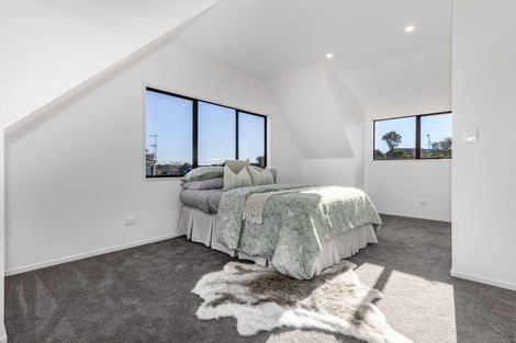 Photo of property in 102 Langdale Avenue, Paraparaumu, 5032