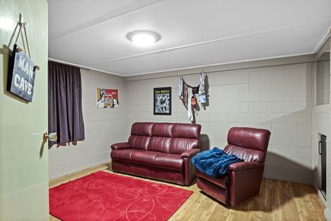 Photo of property in 2 Chapple Street, Alexandra, 9320