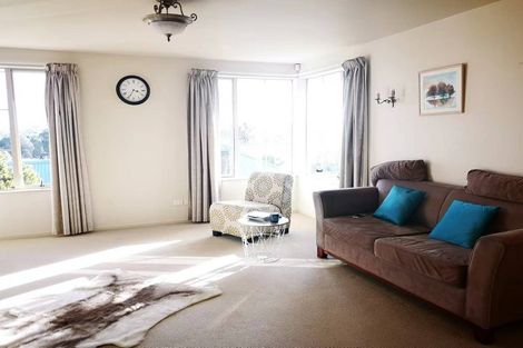 Photo of property in 2/15 Stoneleigh Court, Sunnynook, Auckland, 0632