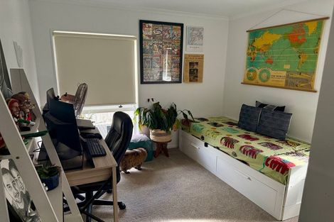 Photo of property in 20 Ambar Ridge Avenue, Massey, Auckland, 0614