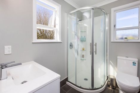 Photo of property in 43 Burns Grove, Trentham, Upper Hutt, 5018