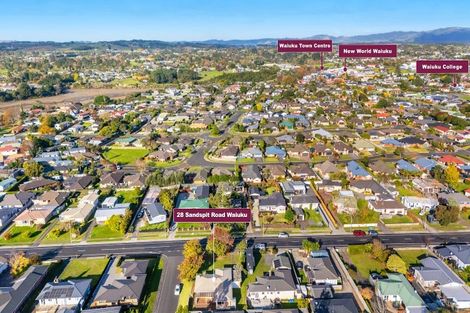 Photo of property in 28 Sandspit Road, Waiuku, 2123