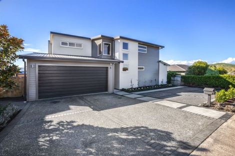 Photo of property in 96 Te Puia Drive, Aotea, Porirua, 5024