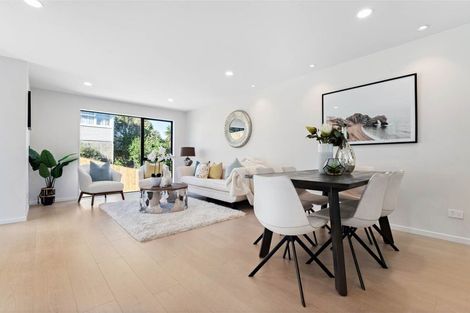 Photo of property in 11a Bowman Road, Forrest Hill, Auckland, 0620