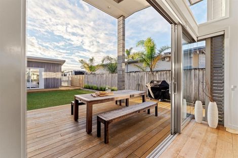 Photo of property in 39 Paraoa Crescent, Omaha, 0986