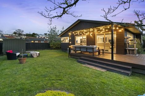 Photo of property in 75 Kamara Road, Glen Eden, Auckland, 0602