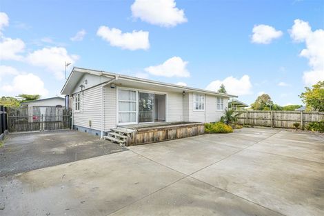 Photo of property in 12 Cargill Street, Papakura, 2110