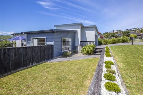 Photo of property in 9 Tongariro Drive, Aotea, Porirua, 5024