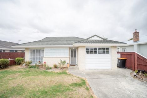 Photo of property in 23 Rangitira Avenue, Palmerston North, 4414