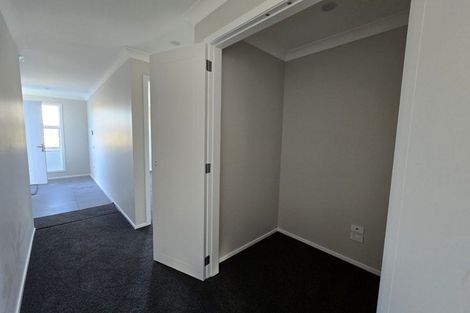 Photo of property in 6a Te Arapito Close, Aotea, Porirua, 5024