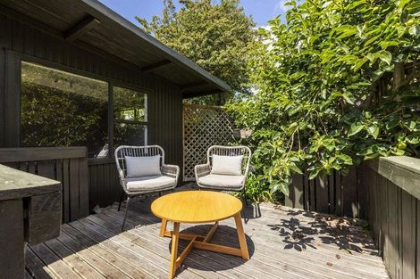 Photo of property in 31 Tauroa Road, Havelock North, 4130