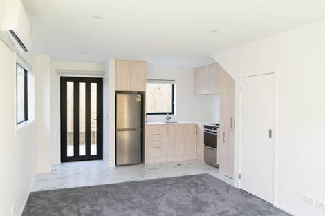 Photo of property in 8/7 Flanshaw Road, Te Atatu South, Auckland, 0610