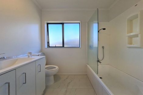 Photo of property in 33 Sandwick Drive, Weymouth, Auckland, 2103