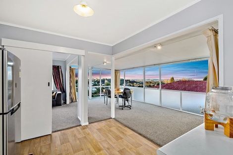 Photo of property in 73 Waimumu Road, Massey, Auckland, 0614