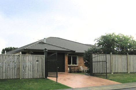 Photo of property in 8 Kaikomako Road, Waikanae, 5036