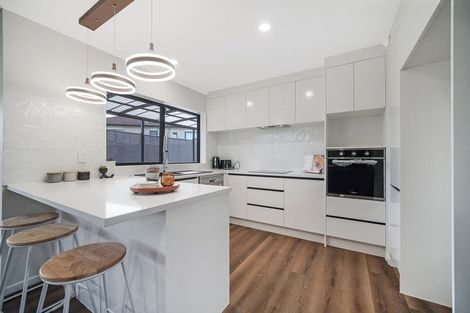 Photo of property in 323 Mahia Road, Weymouth, Auckland, 2103