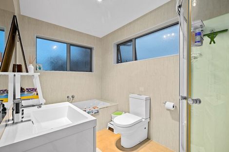 Photo of property in 66 Tiriwa Drive, Massey, Auckland, 0614