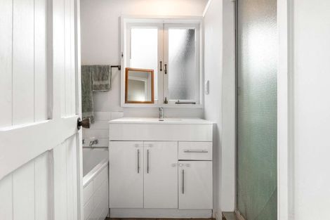 Photo of property in 28 Eleventh Avenue, Tauranga, 3110