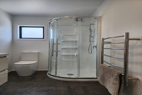 Photo of property in 140 Ngamotu Road, Spotswood, New Plymouth, 4310