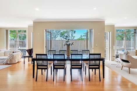 Photo of property in 60 Medallion Drive, Oteha, Auckland, 0632