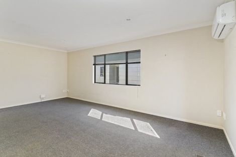 Photo of property in 10 Cedar Heights Avenue, Massey, Auckland, 0614