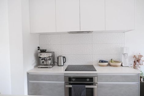 Photo of property in 9 Podgora Avenue, Kumeu, 0810