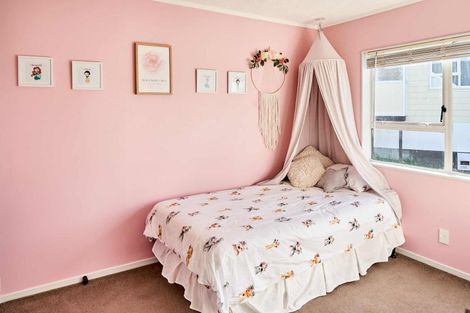 Photo of property in 22 Thimble Lane, Whitby, Porirua, 5024