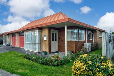 Photo of property in Holdsworth Villas, 38/2 William Donald Drive, Solway, Masterton, 5810