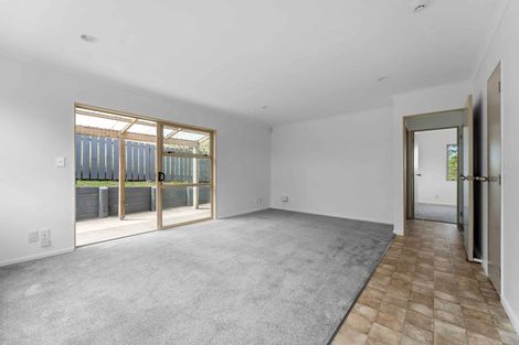Photo of property in 1/38 Donovan Avenue, Massey, Auckland, 0614