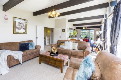 Photo of property in 44 Sunbrae Drive, Silverstream, Upper Hutt, 5019