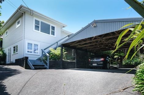 Photo of property in 2/17 Woodlands Crescent, Browns Bay, Auckland, 0630