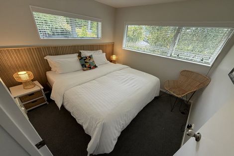 Photo of property in 13 Ellangowan Road, Waiake, Auckland, 0630