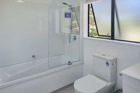 Photo of property in 42 Thatcher Crescent, Crofton Downs, Wellington, 6035