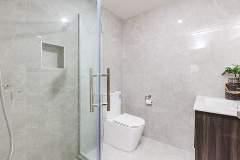 Photo of property in 89c Cascades Road, Pakuranga Heights, Auckland, 2010