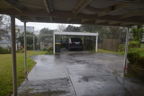 Photo of property in 13 Newington Road, Henderson, Auckland, 0612