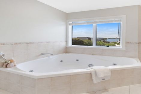 Photo of property in 4 Patros Place, Bucklands Beach, Auckland, 2012