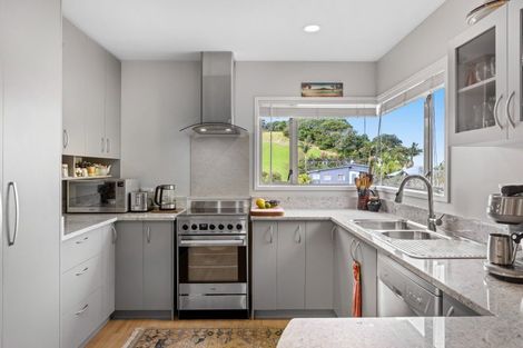 Photo of property in 21 Kestrel Heights, Arkles Bay, Whangaparaoa, 0932